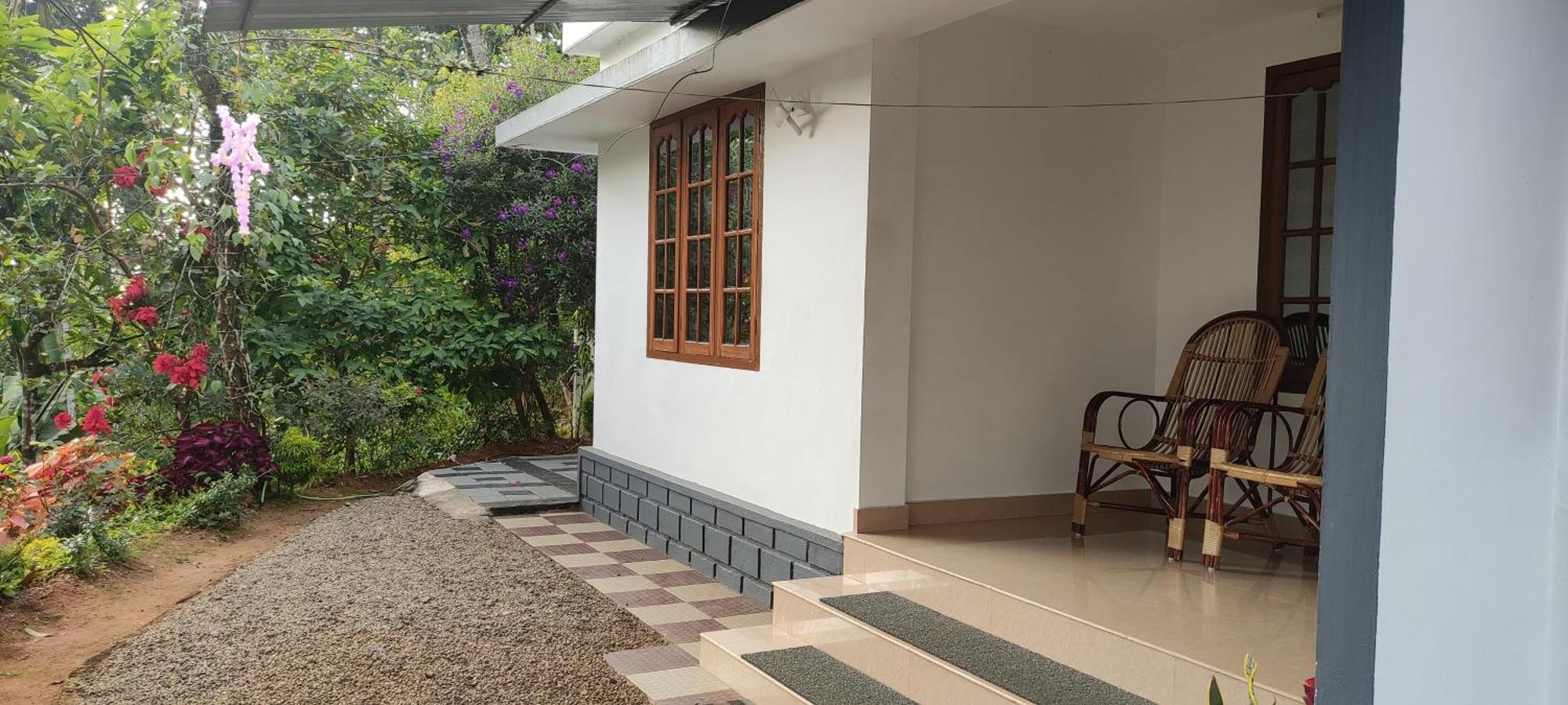 Koonamparayil Home Stay Munnar Anaviratty-Family Only Exterior foto